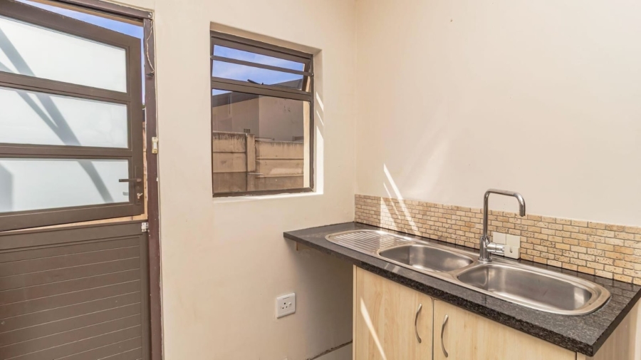 4 Bedroom Property for Sale in Flamingo Vlei Western Cape
